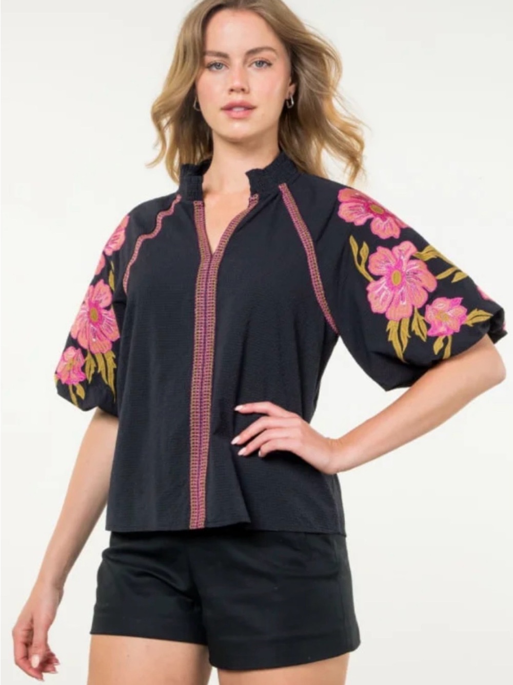 🌸 THML Navy Puff Sleeve Top w/Pink Floral Embroidery NWOT